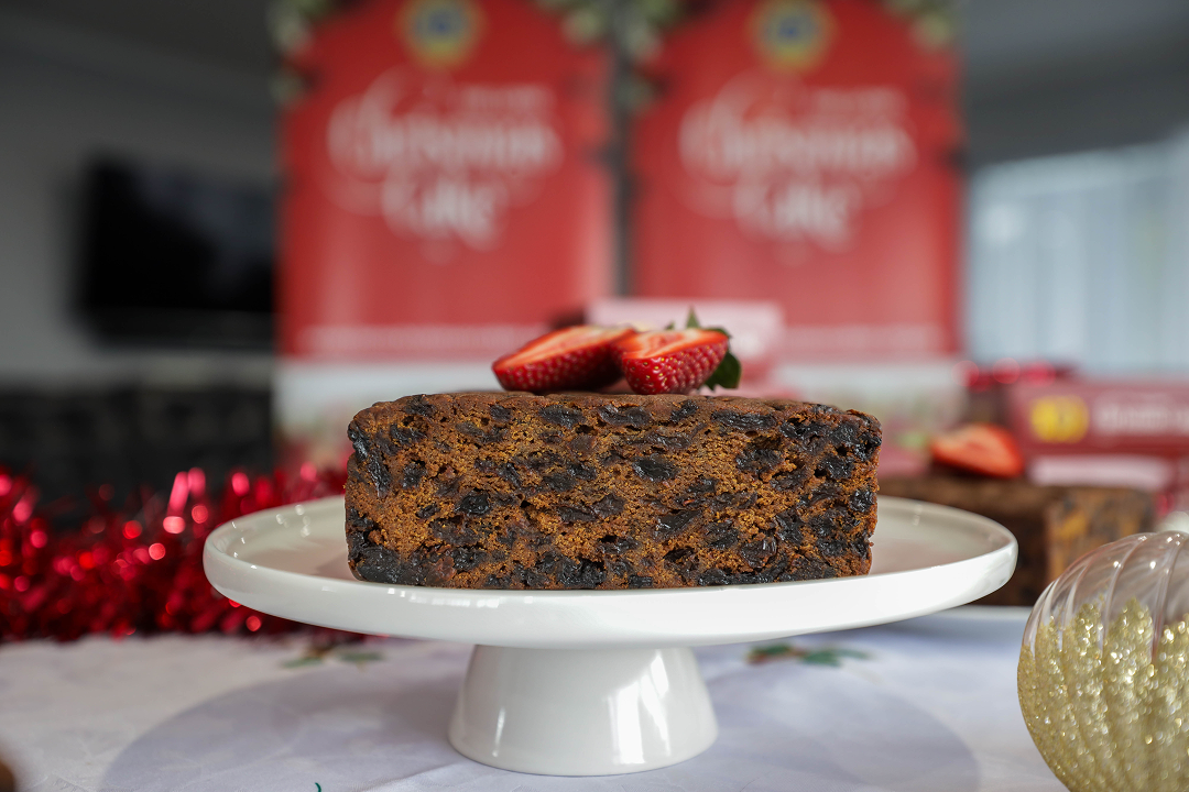Lions Christmas Cake on a stand